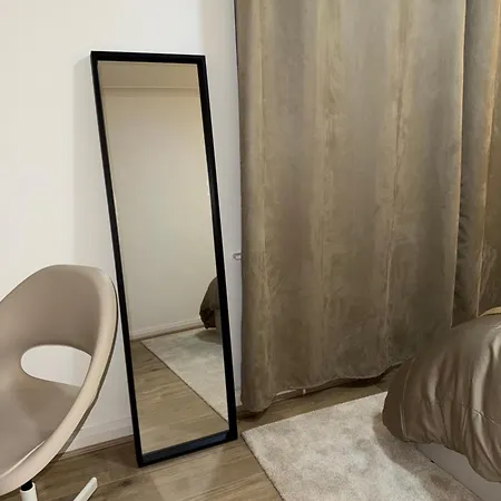 Wheel Chair Friendly, Centre, Northern General, Ps5, Workstation Apartment *